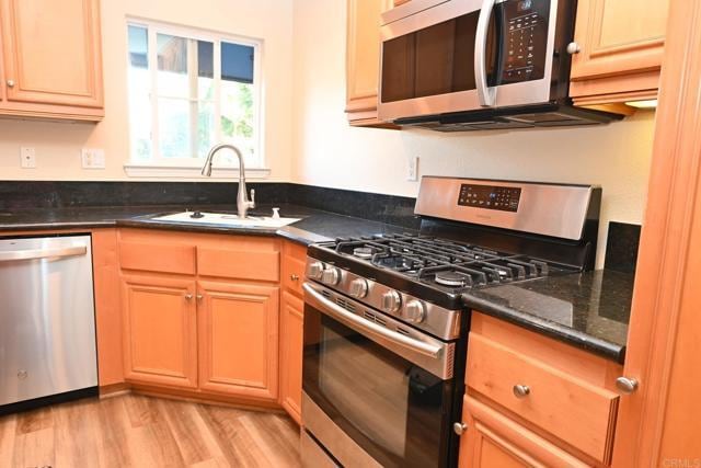 Building Photo - 4035 Bluff View Way