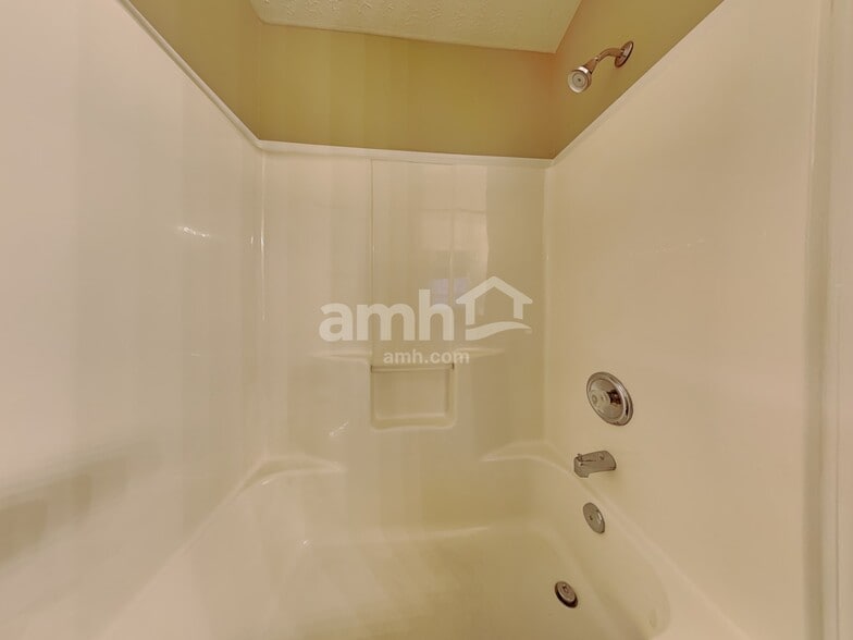 Building Photo - 10942 Alamosa Dr