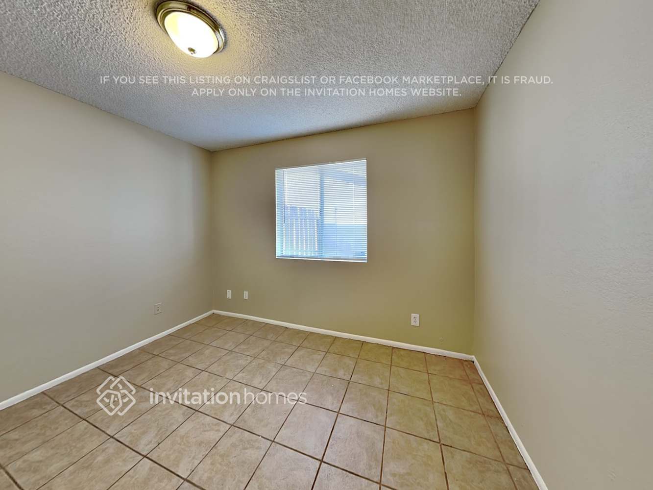 Building Photo - 9018 W Sells Dr