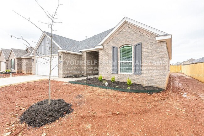 Building Photo - 371 W Tyler Rd