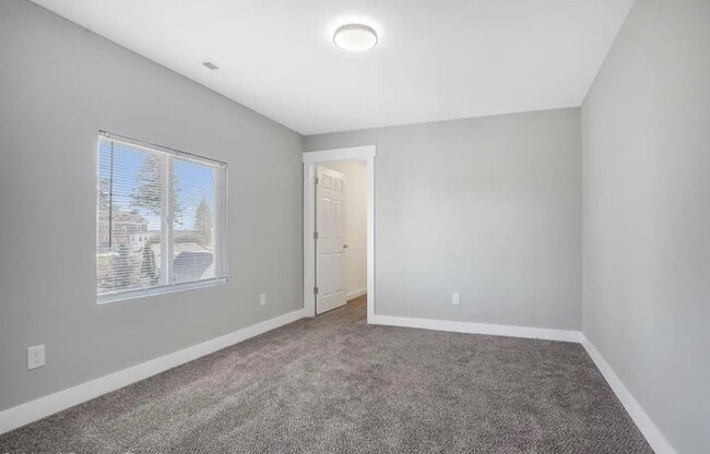 Building Photo - 2190 Kircher Ct