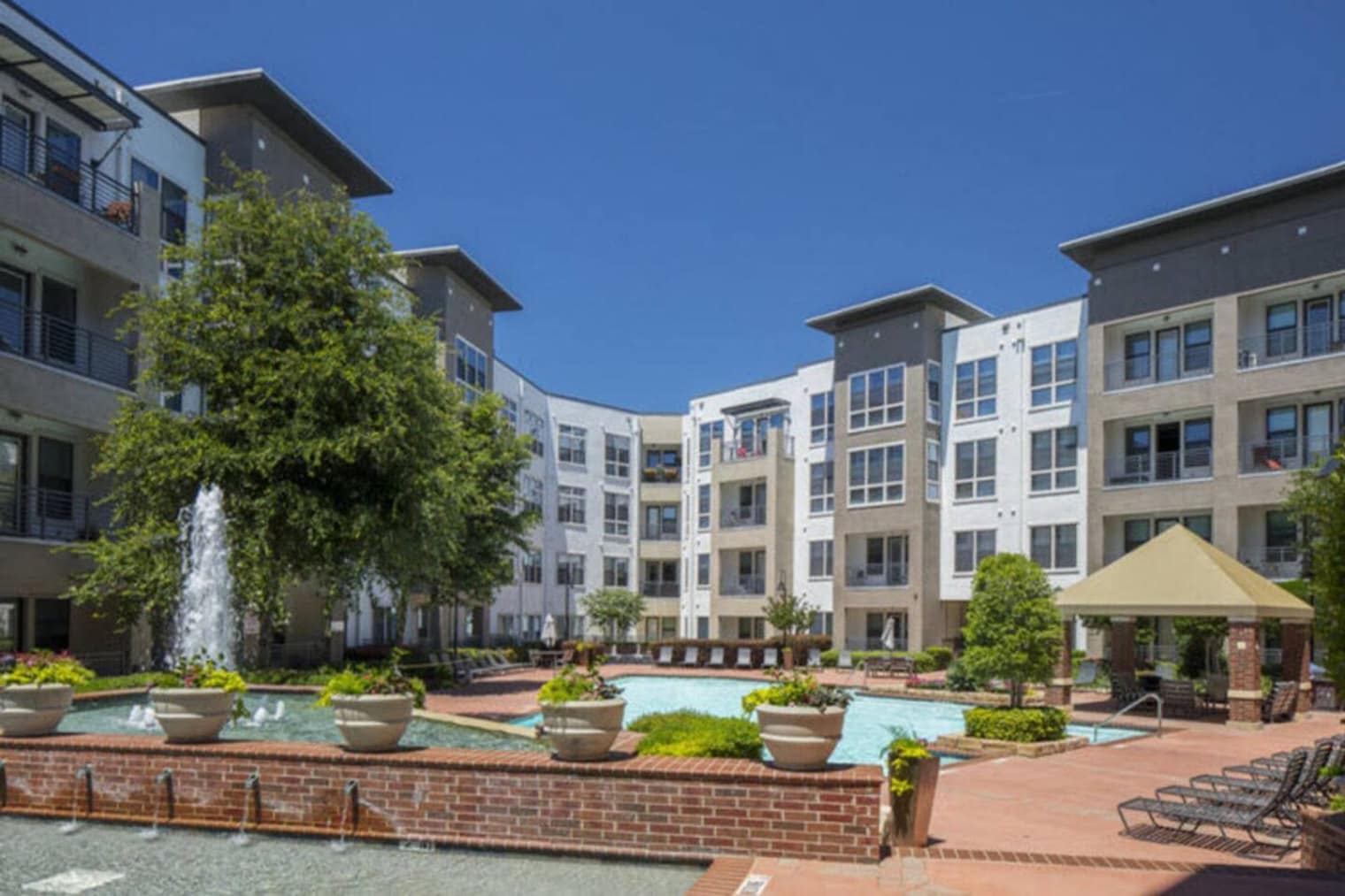Building Photo - 800 Lake Carolyn Pkwy