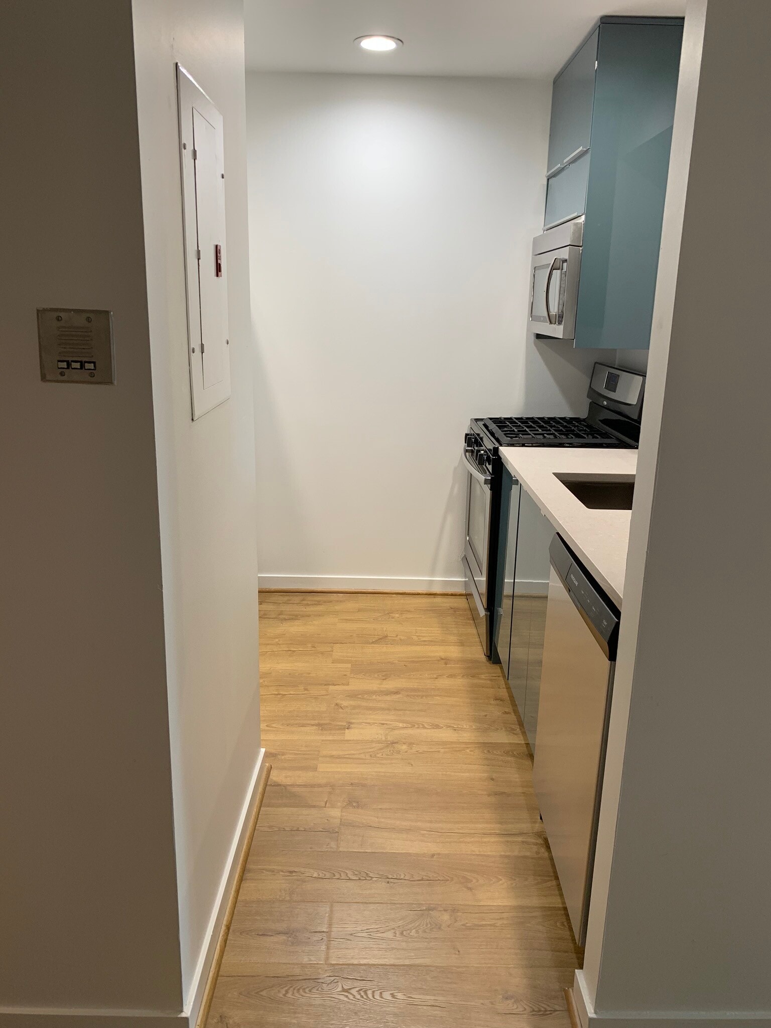 Building Photo - 4 Canal Park