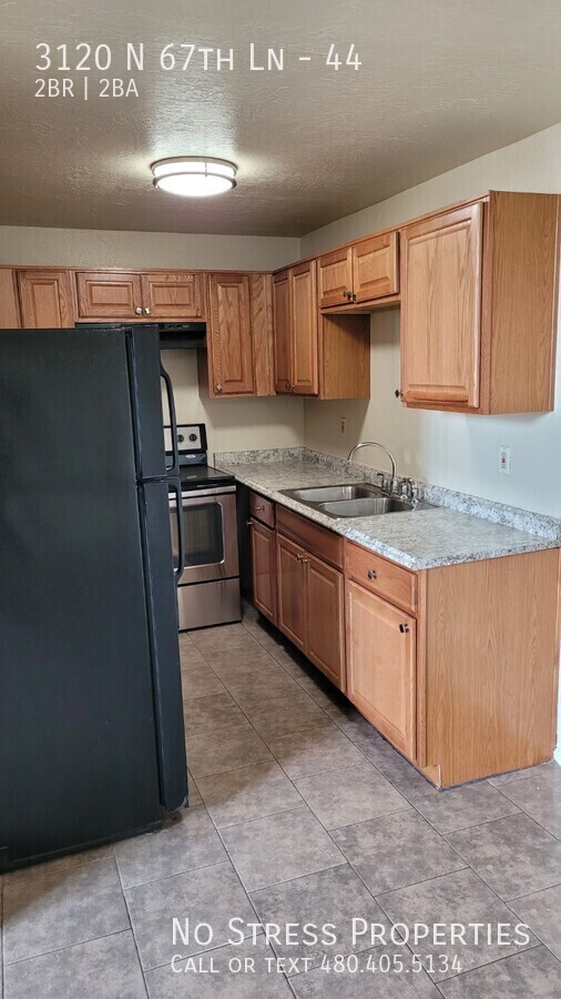 Building Photo - 2 Bed 2 Bath Condo off 67th Ave and Osborn!