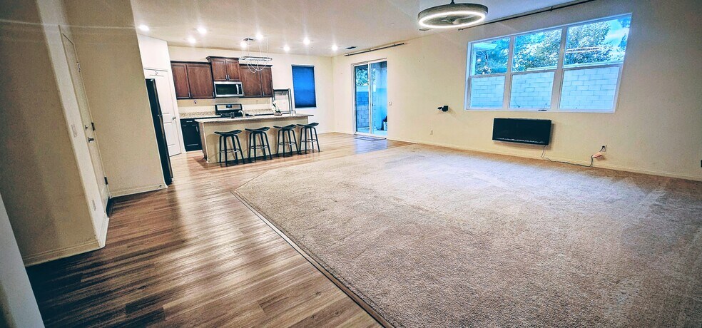 Building Photo - 10310 Spanish Moss Dr