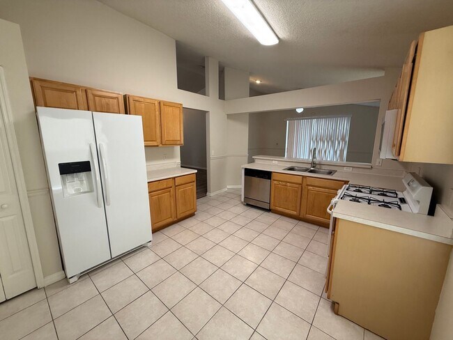 Building Photo - 12464 Castlemain Trail