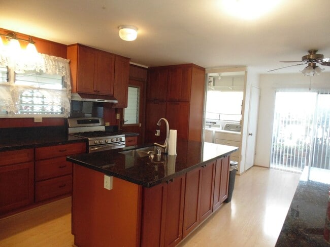 Building Photo - 1761 Maiha Pl