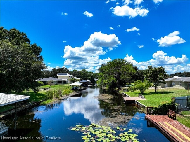 Building Photo - 120 Happiness Ave