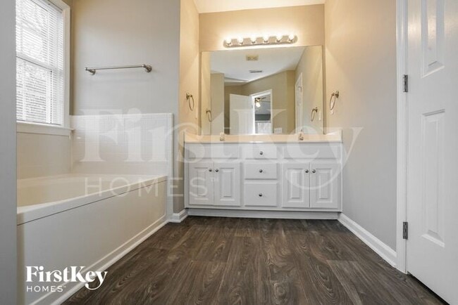 Building Photo - 2508 Glen Meadow Dr