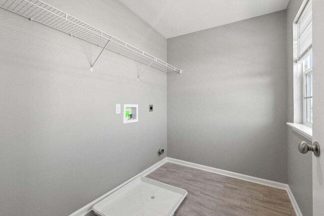 Building Photo - 8141 Driftwood Lp