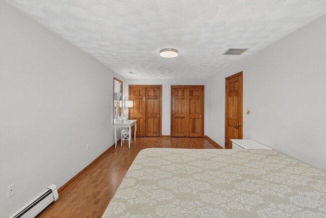 Building Photo - 23 Cady St