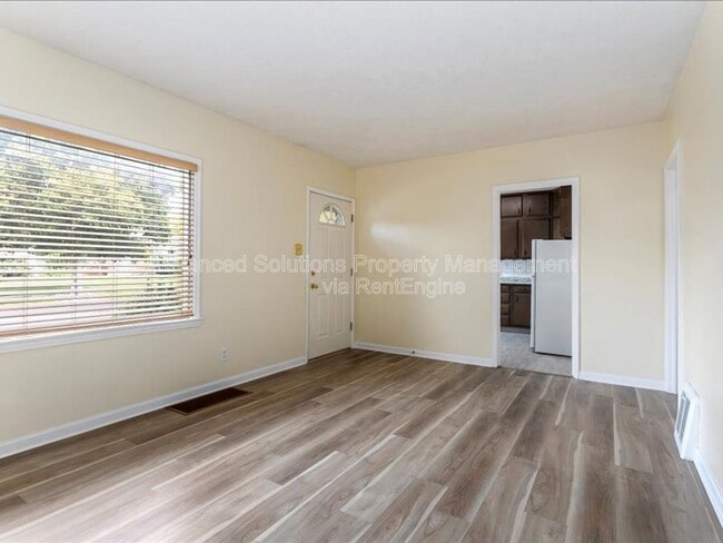 Building Photo - 1966 E Garfield Ave