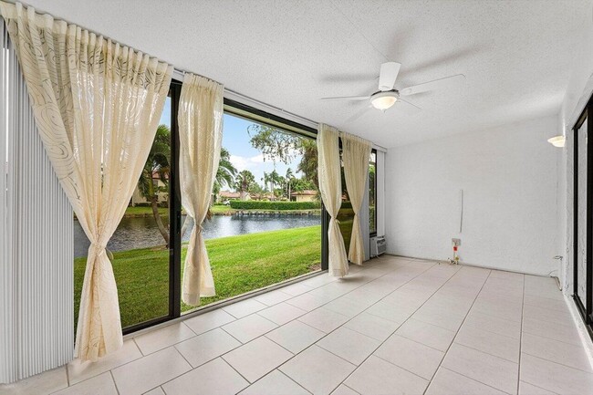 Building Photo - 8566 Casa Del Lago