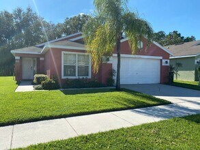 Building Photo - 4 Bedroom 3 Bath home in Sandy Ridge subdivision, in Davenport for RENT!