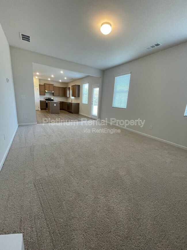 Building Photo - 74 Hampton Rdge Wy