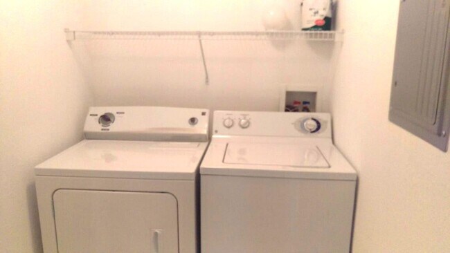 Building Photo - 2730 Anzio Ct