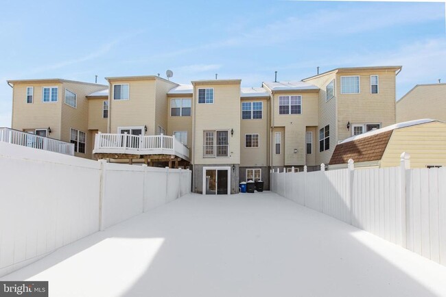 Building Photo - 618 Berwick Ct