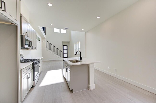 Building Photo - 4336 Avron Drive