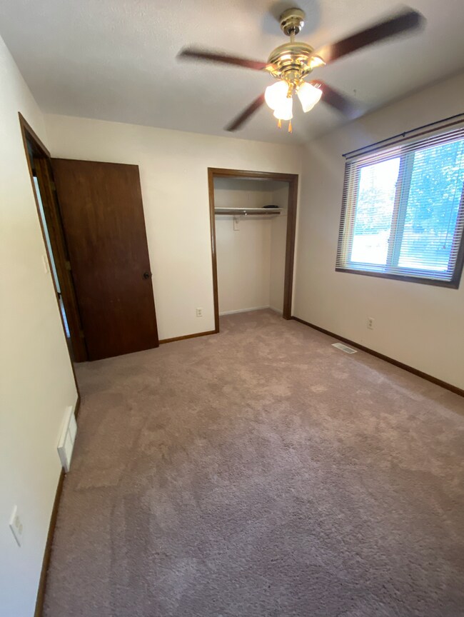 Building Photo - 13251 Brookside Dr