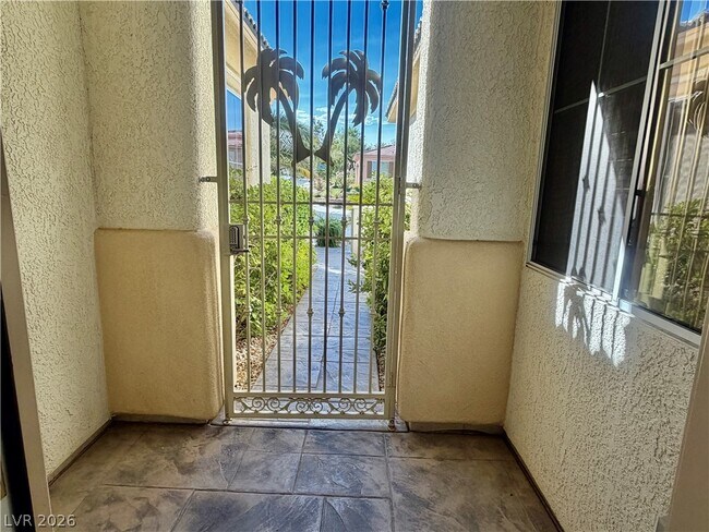 Building Photo - 10385 Brillare Ave