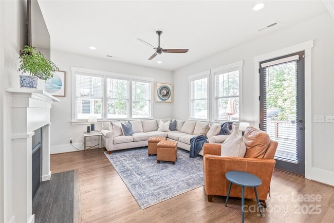 Building Photo - 5210 Kelly St