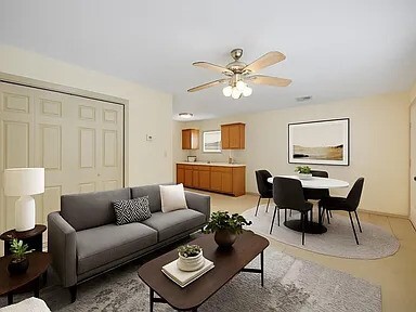 Building Photo - 1108 W 22nd St