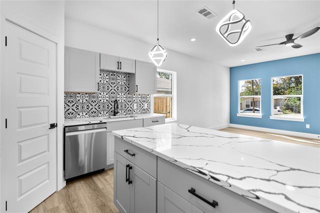 Building Photo - 2724 Swanson St