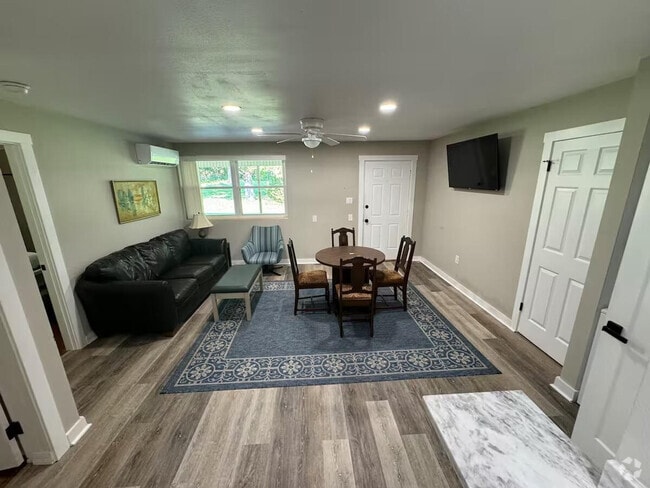 Building Photo - 2371 Le Ruth Dr