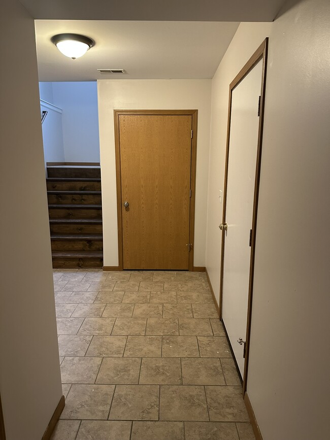 Building Photo - 805 Black Jack Rd