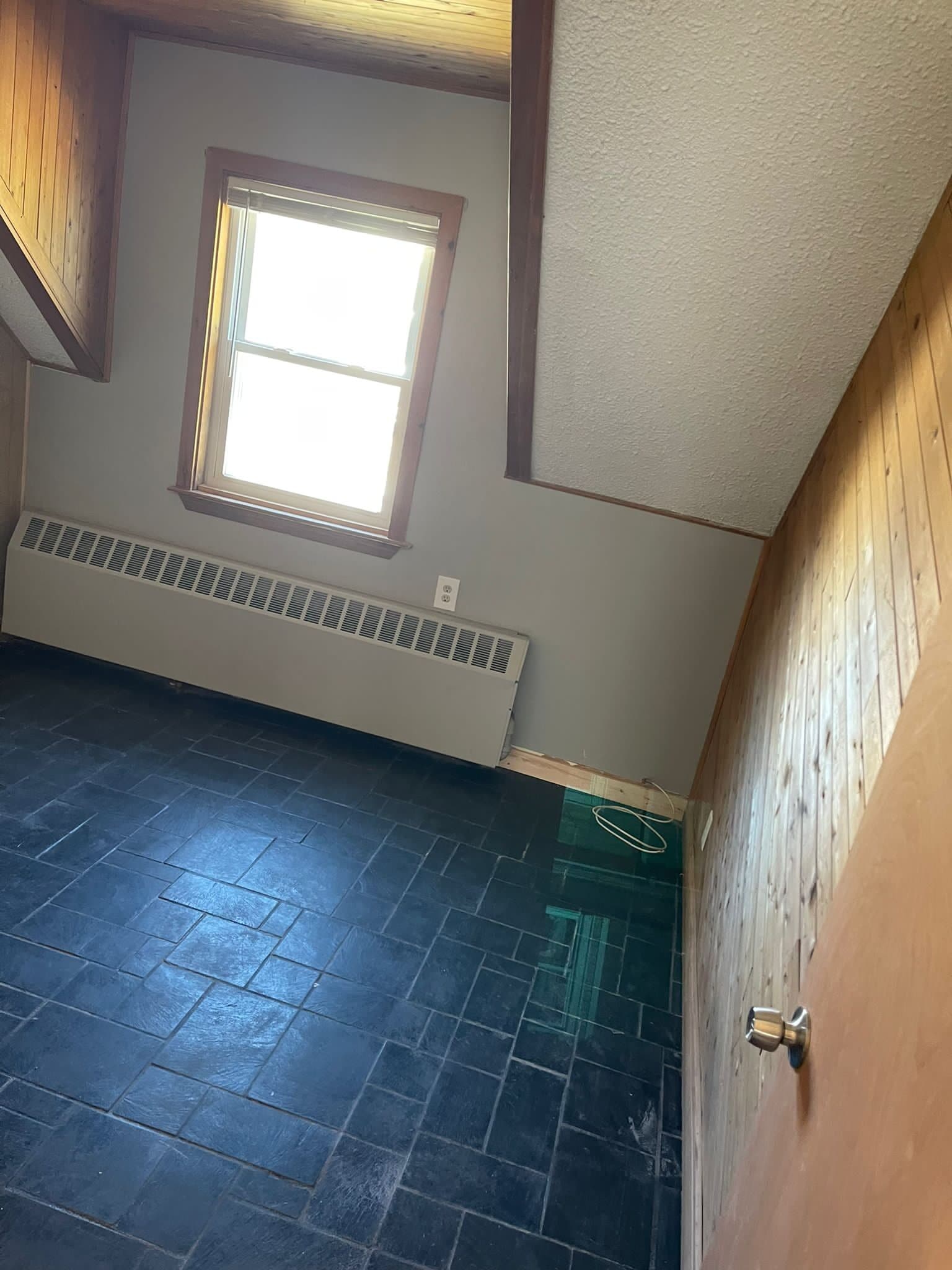 Building Photo - 81 Kirtland St