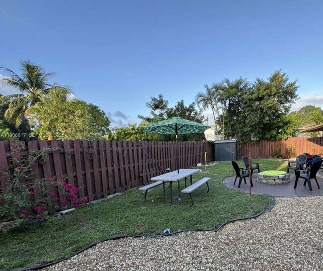 Building Photo - 117 NE 2nd Terrace