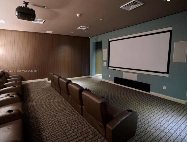 Building Photo - 1900 N Bayshore Dr