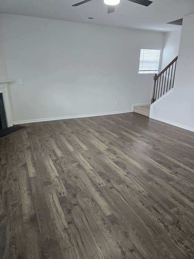 Building Photo - Corner Lot Rental Home with 4BR/2.5BA, Ful...