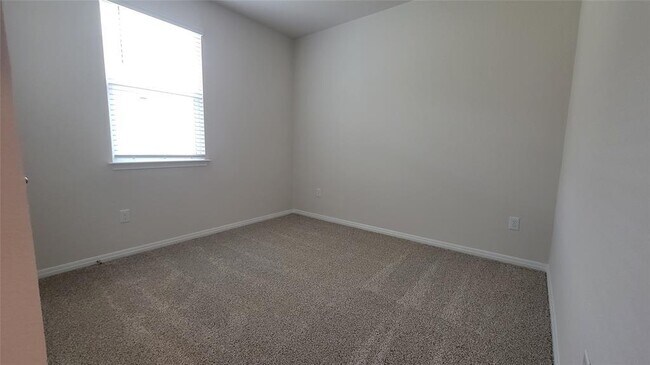 Building Photo - 115 Palo Pinto Dr