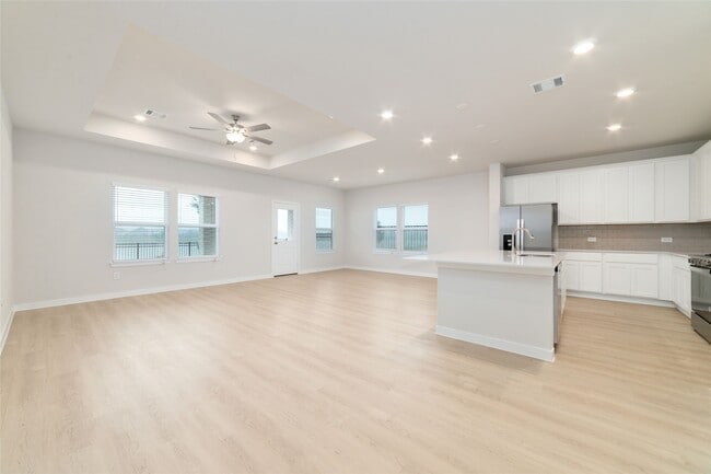 Building Photo - 5831 Westwood Shr Dr