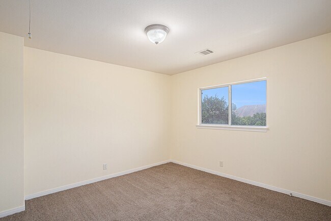 Building Photo - 200 Frontier Cove