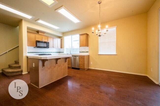 Building Photo - 1717 Glen Dunbar Ln