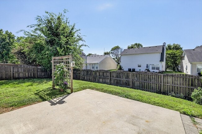 Building Photo - 851 Kanatak Ln