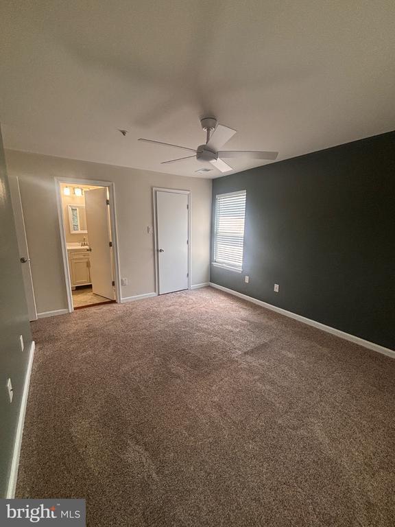 Building Photo - 14201 Wolf Creek Pl