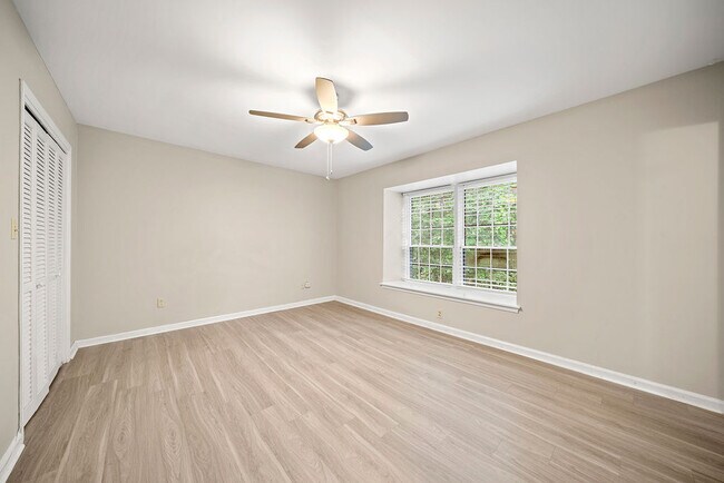 Building Photo - 103 La Rue Pl NW