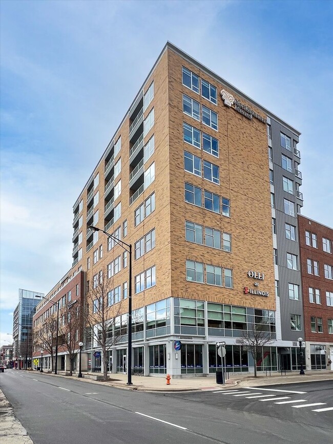 Building Photo - 3,400 SQFT CONDO IN DOWNTOWN CHAMPAIGN W/ ...