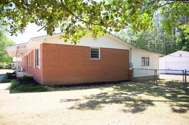 Building Photo - 826 Jefferson St