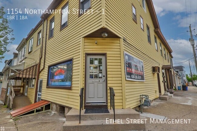 Building Photo - 1154 Northampton St