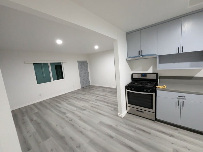 Building Photo - 17201 E Orkney St