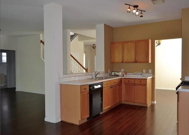 Building Photo - 2210 Equestrian Trail