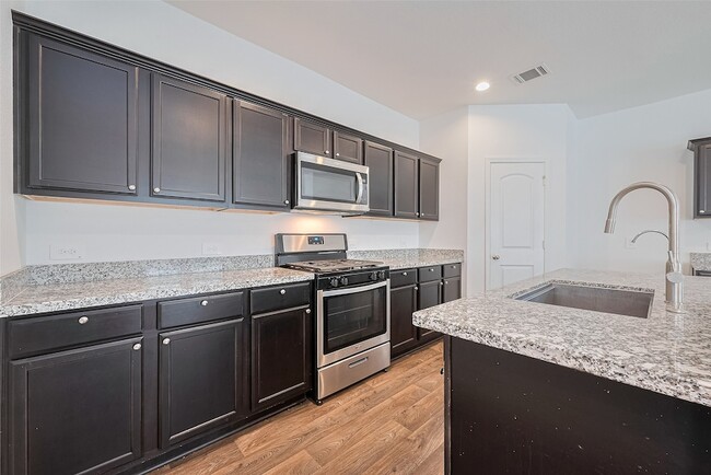Building Photo - 12518 Pelican Bay Dr