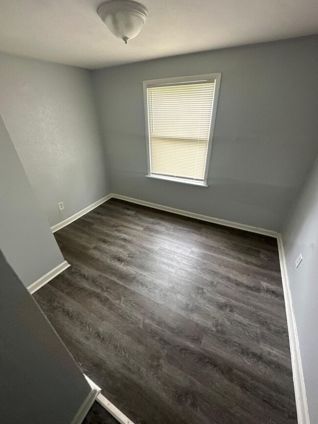 Building Photo - Fully renovated 3/1 Single Family Home ava...