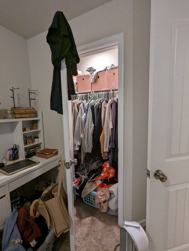 Building Photo - 561 Becks Pl