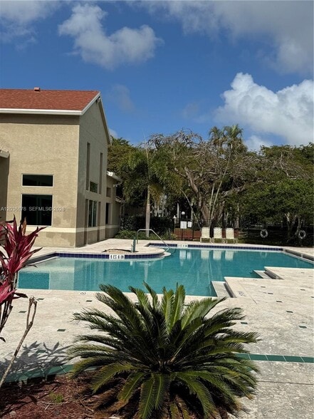 Building Photo - 1745 Palm Cove Blvd