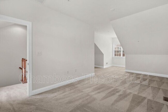 Building Photo - 415 N Upton Ct